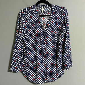 Grand & Greene lightweight rayon top size medium 3/4 button front